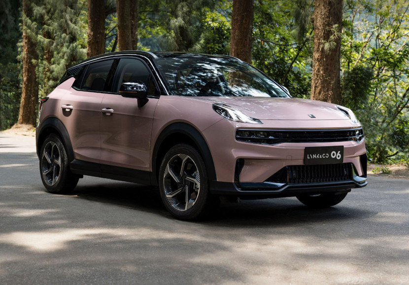 Dòng xe Lynk &amp; Co 06 đến từ Trung Quốc giảm giá mạnh