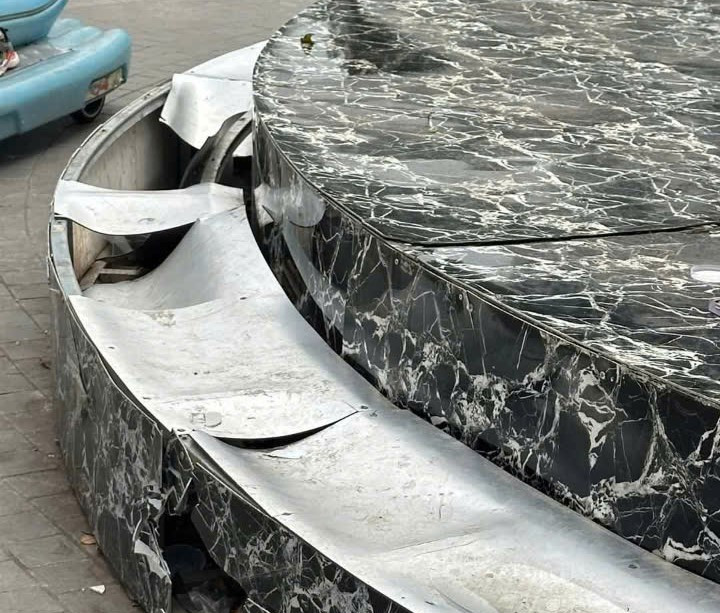 Nhưng dù mới vận hành khoảng 1 năm nhưng đã bị vỡ nát, hư hỏng