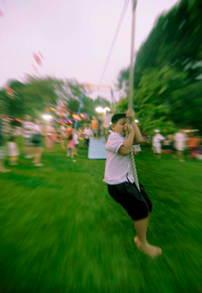 Hứng khởi với trò chơi mới trên thảm cỏ như ở châu Âu ảnh 4