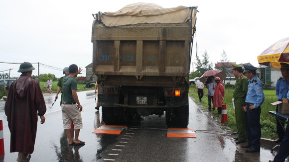 Bộ trưởng Đinh La Thăng xin lỗi các DN vận tải ảnh 1