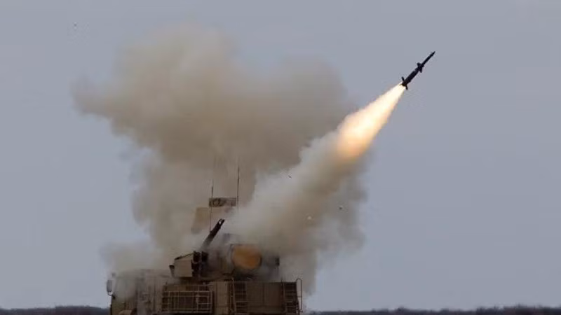 Phòng không Syria trong một cuộc đối đầu với các quả tên lửa của Israel