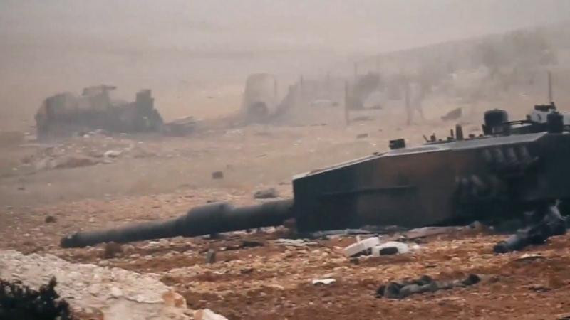 Xe tăng Thổ Nhĩ Kỳ bị phá hủy trong cuộc không kích của Nga, ngày 3-2-2021