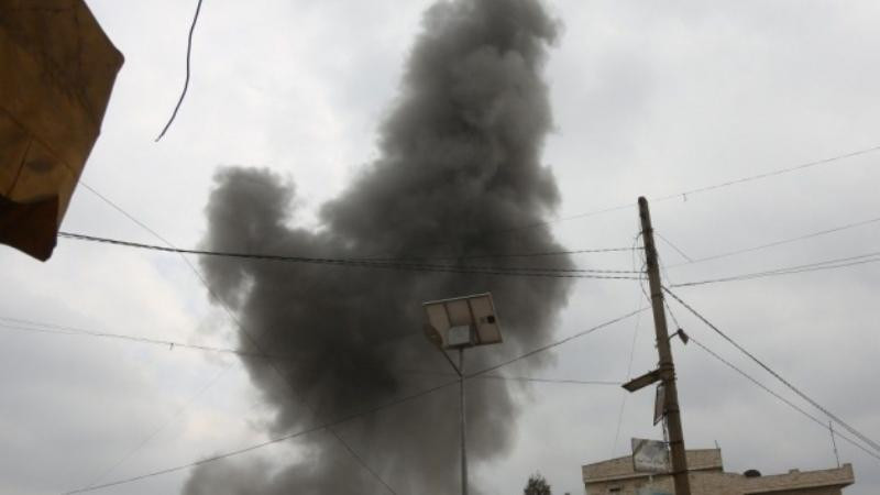 Khói đen bốc cao sau cuộc tấn công của phiến quân nhằm vào trạm kiểm soát Sarakib ở Tây Bắc Syria, ngày 24-2-2021 Khói đen bốc cao sau cuộc tấn công của phiến quân nhằm vào trạm kiểm soát Sarakib ở Tây Bắc Syria, ngày 24-2-2021