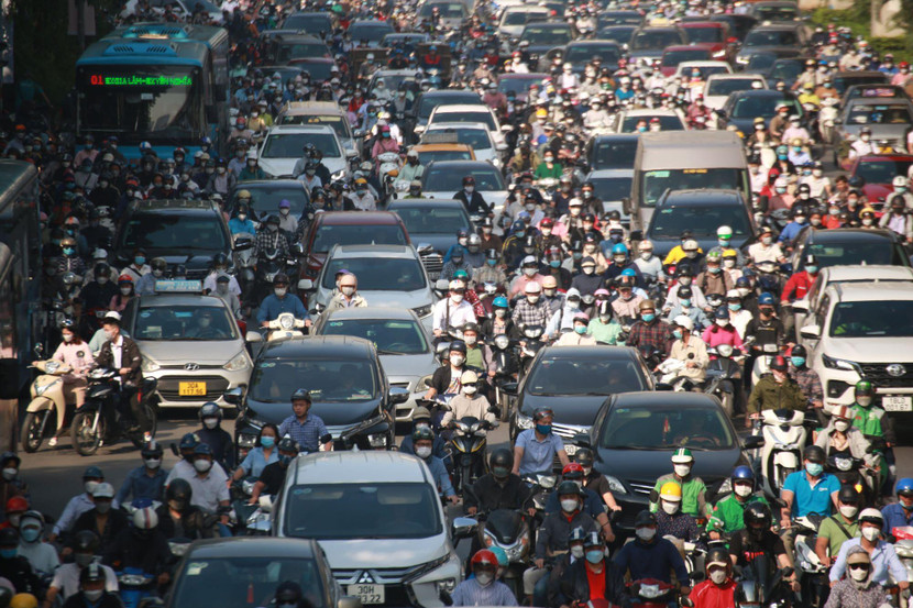 Ùn tắc giao thông trên địa bàn TP Hà Nội ngày càng phức tạp hơn