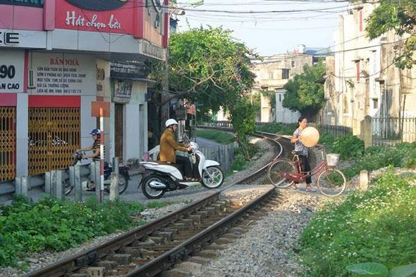 Còn đến hơn 2.800 lối đi tự mở giao cắt đường sắt chưa được xoá