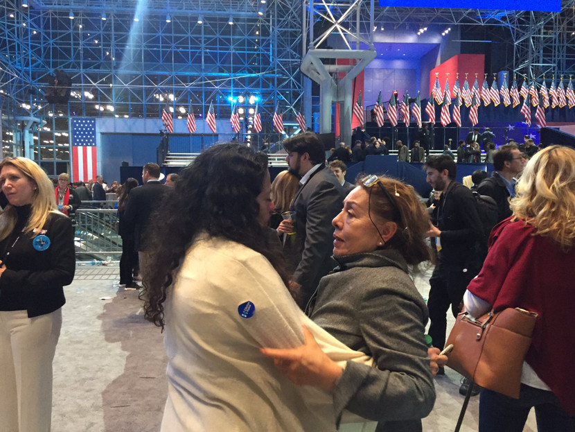 Ông Donald Trump chiến thắng, trở thành Tổng thống thứ 45 của nước Mỹ ảnh 9