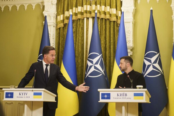 Tân Tổng thư ký NATO, ông Mark Rutte và Tổng thống Ukraine Volodymyr Zelensky