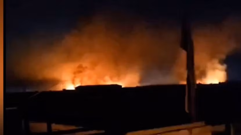 Ít nhất 3 người bị thương sau 5 vụ nổ tại căn cứ ở tỉnh Babylon, Iraq Ít nhất 3 người bị thương sau 5 vụ nổ tại căn cứ ở tỉnh Babylon, Iraq