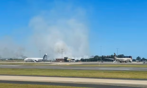 Chiếc máy bay của Qantas phải hạ cánh khẩn cấp tại Sydney do sự cố động cơ