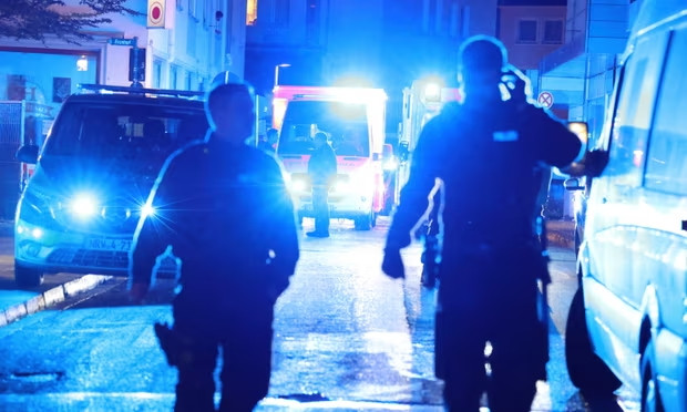 Cảnh sát Đức có mặt tại hiện trường vụ đâm dao