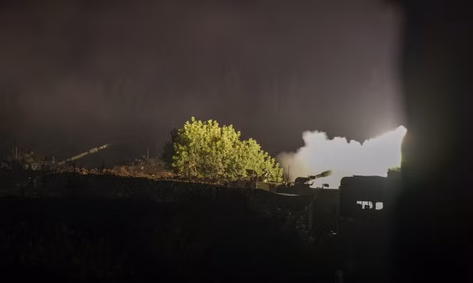 Pháo tự hành Israel tấn công mục tiêu ở Lebanon