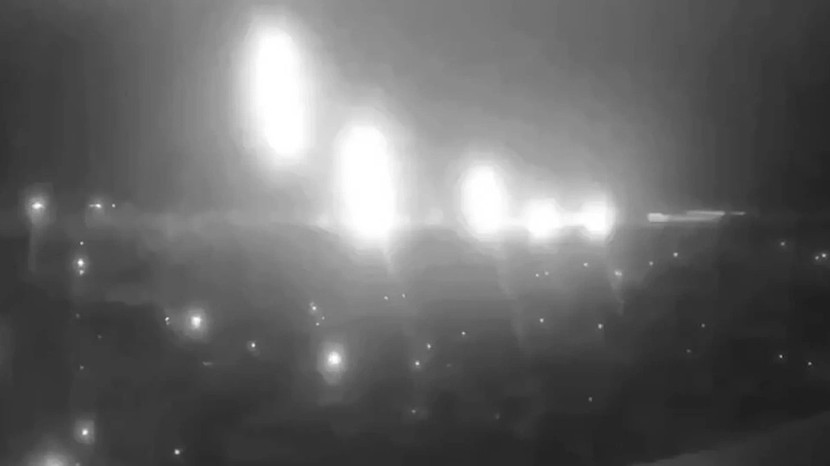 Hình ảnh ghi lại vụ tên lửa Oreshnik mới tấn công nhà máy vũ khí lớn ở thành phố Dnipro, miền Nam Ukraine hôm 21-11