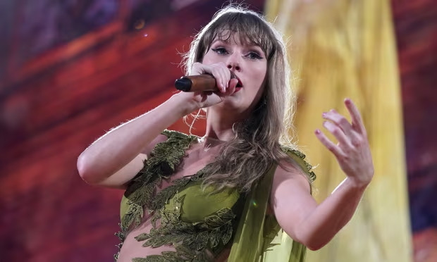 Ca sĩ người Mỹ Taylor Swift