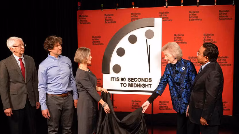 Chiếc đồng hồ cảnh báo nguy cơ của nhân loại