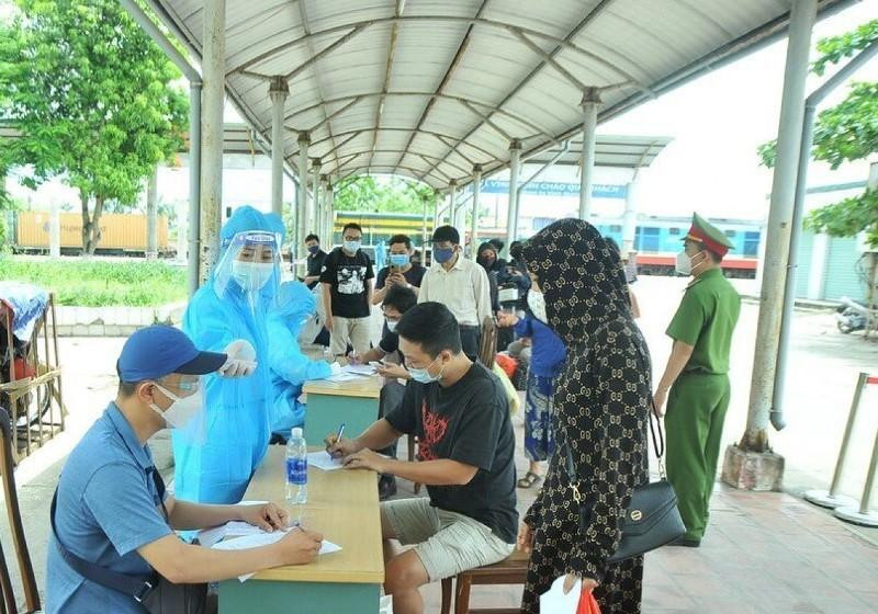 700 người dân Hà Tĩnh sẽ rời TP.HCM và các tỉnh phía Nam về quê trên tàu chuyên biệt vào tối nay, 24/7 700 người dân Hà Tĩnh sẽ rời TP.HCM và các tỉnh phía Nam về quê trên tàu chuyên biệt vào tối nay, 24/7