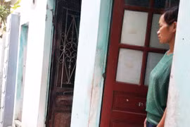 Phẫn uất trước thói hành xử lạnh lùng, tàn nhẫn