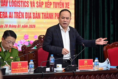 Công an Hà Nội đôn đốc triển khai UAV logistics và gắn camera AI trên xe bus, taxi để giải quyết điểm nghẽn ùn tắc giao thông