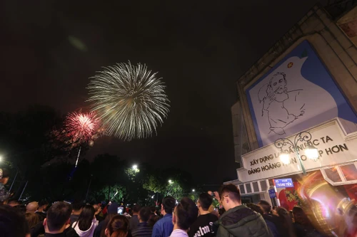 Hà Nội dự kiến bắn pháo hoa dịp Tết Dương lịch tại 5 điểm, Tết Nguyên đán 2026 tại 31 điểm