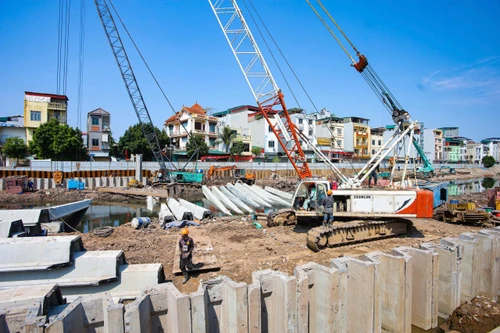 Cận cảnh "chiến dịch 80 ngày đêm" tại đại công trường chống ngập khẩn cấp của Thủ đô