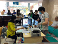 [ẢNH] Ngày vía Thần Tài 2020: Những mặt hàng đắt khách ngoài... vàng