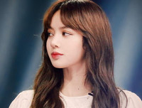 [ẢNH] Phong cách thời trang đẳng cấp của Lisa (Blackpink) trong 