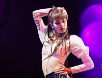 [ẢNH] Phong cách thời trang đẳng cấp của Lisa (Blackpink) trong 