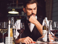 [ẢNH] Top những công việc kỳ lạ nhưng kiếm 