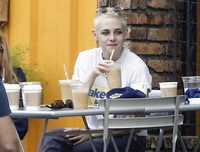 [ẢNH] Những màn cạo đầu đầy ấn tượng khi nhập vai của loạt sao nữ Hollywood