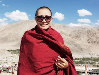 [ẢNH] Dàn mỹ nhân gây sốc khi cạo trọc đầu vẫn đẹp xuất sắc