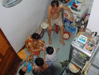 Kinh ngạc cảnh sống chật chội trong những ngôi nhà siêu nhỏ