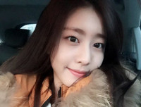 [ẢNH] Vợ kém 17 tuổi của tài tử 