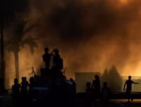 [ẢNH] Iraq tan hoang vì biểu tình biến thành bao động