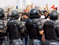 [ẢNH] Iraq tan hoang vì biểu tình biến thành bao động