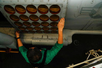 [ẢNH] Căng thẳng gia tăng, Mỹ - Iran cùng triển khai lực lượng đối phó nhau