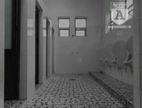 [Ảnh] Công viên Cầu Giấy: Hãi hùng vào nhà vệ sinh công cộng bẩn thỉu