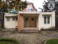 [Ảnh] Công viên Cầu Giấy: Hãi hùng vào nhà vệ sinh công cộng bẩn thỉu