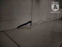 [Ảnh] Công viên Cầu Giấy: Hãi hùng vào nhà vệ sinh công cộng bẩn thỉu