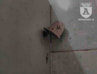 [Ảnh] Công viên Cầu Giấy: Hãi hùng vào nhà vệ sinh công cộng bẩn thỉu