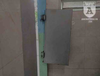 [Ảnh] Công viên Cầu Giấy: Hãi hùng vào nhà vệ sinh công cộng bẩn thỉu
