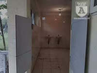 [Ảnh] Công viên Cầu Giấy: Hãi hùng vào nhà vệ sinh công cộng bẩn thỉu