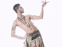[ẢNH] Eshan Hilal: Từ chàng trai bị soi mói giới tính đến nam vũ công belly dance