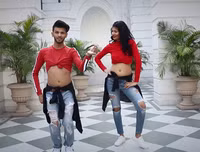 [ẢNH] Eshan Hilal: Từ chàng trai bị soi mói giới tính đến nam vũ công belly dance