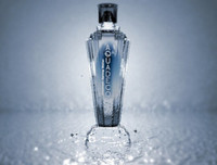 [ẢNH] Những chai nước lọc có thiết kế lạ mắt và mức giá cao không ngờ tới