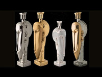 [ẢNH] Những chai nước lọc có thiết kế lạ mắt và mức giá cao không ngờ tới