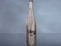 [ẢNH] Những chai nước lọc có thiết kế lạ mắt và mức giá cao không ngờ tới