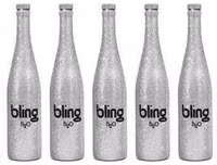 [ẢNH] Những chai nước lọc có thiết kế lạ mắt và mức giá cao không ngờ tới