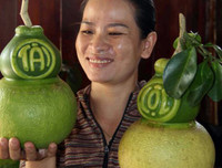 [ẢNH] Lạ mắt trái cây Tết mang ngoại hình 