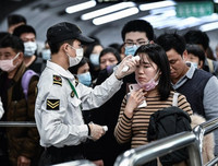 [ẢNH] Hàng loạt tập đoàn ô tô, công nghệ ‘lao vào’ sản xuất khẩu trang y tế