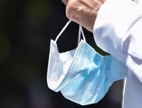 [ẢNH] Lưu ý cần thiết để xử lý đúng cách khẩu trang đã qua sử dụng