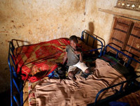 Mẹ đơn thân 39 tuổi chật vật nuôi 38 đứa con một mình vì chồng bỏ đi